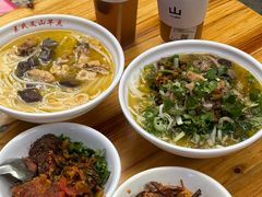 -文山荷鲜居(翠湖店)