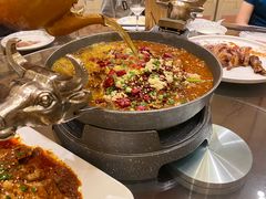 -万重锦·人文川菜馆(骡马市店)