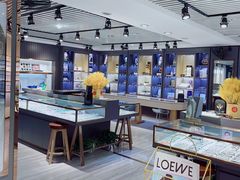 -宏宇眼镜蔡司依视路折扣店(兆佳眼镜城店)