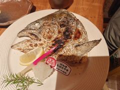盐烤三文鱼头-炉胜·炉端烧·居酒屋