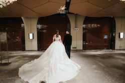 -LOVE SHINE婚纱·红鼎庄龙凤褂·妈妈装定制