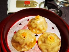 活拆蟹黄鲜肉小笼包-福玺荟(外滩罗斯福店)