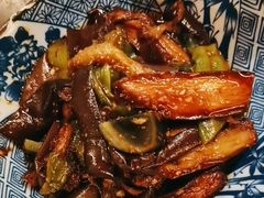 -夯鱼烤鱼·尔滨地标美食(中央商场店)