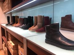 -UGG(燕莎奥特莱斯购物中心店)