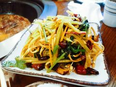 -万里闯关东铁锅炖菜馆(高新旗舰店)