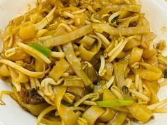 干炒牛河-芳姨广东砂锅粥(张庄路店)