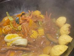 -鱼窝棚柴火铁锅炖(富山屯店)