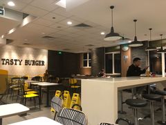 -麦当劳(杨林得来速店)