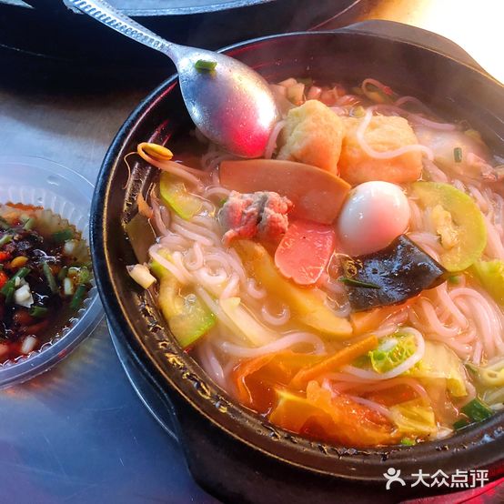 三桥饮食一条街