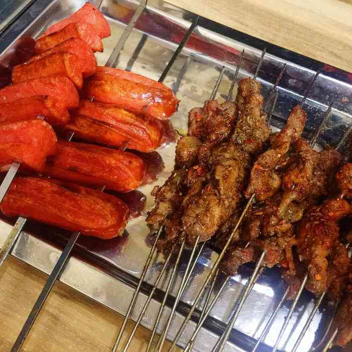 虎子烤肉(团结二路店)-"在家附近～想吃烧烤就去啦烤肉的速度还算.