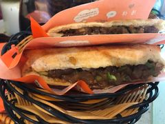 -驴公驴婆(曹杨店)