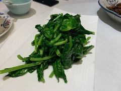 清炒豌豆尖-小河盐帮·私家菜·烤鸭(三元桥·霄云路店)
