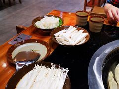 -锅来乐地锅鸡(安亭店)