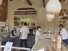 -VERIE BAKEHOUSE