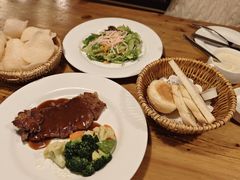烟熏鸡胸色拉-宝莱纳啤酒花园餐厅PAULANER BRAUHAUS Nanjing(广州路店)