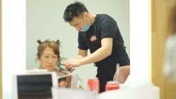 -LA BELLEZA倍丽莎美发沙龙