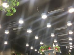 -愉肴麻辣香锅(中山路店)