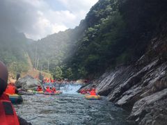-安吉龙王山峡谷漂流