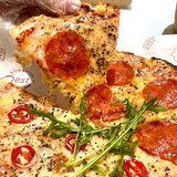 不夸张！顺德这家薄脆披萨平价又好吃‼️