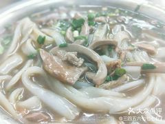 -覃肥叔桂林米粉(粮道街店)