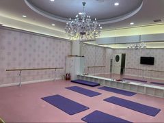 -Isee灰姑娘(龙湖狮山天街店)