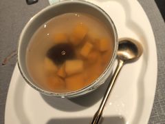 -左庭右院鲜牛肉火锅黑金店(陆家嘴中心店)