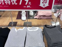 -优衣库(北京万柳华联购物中心店)