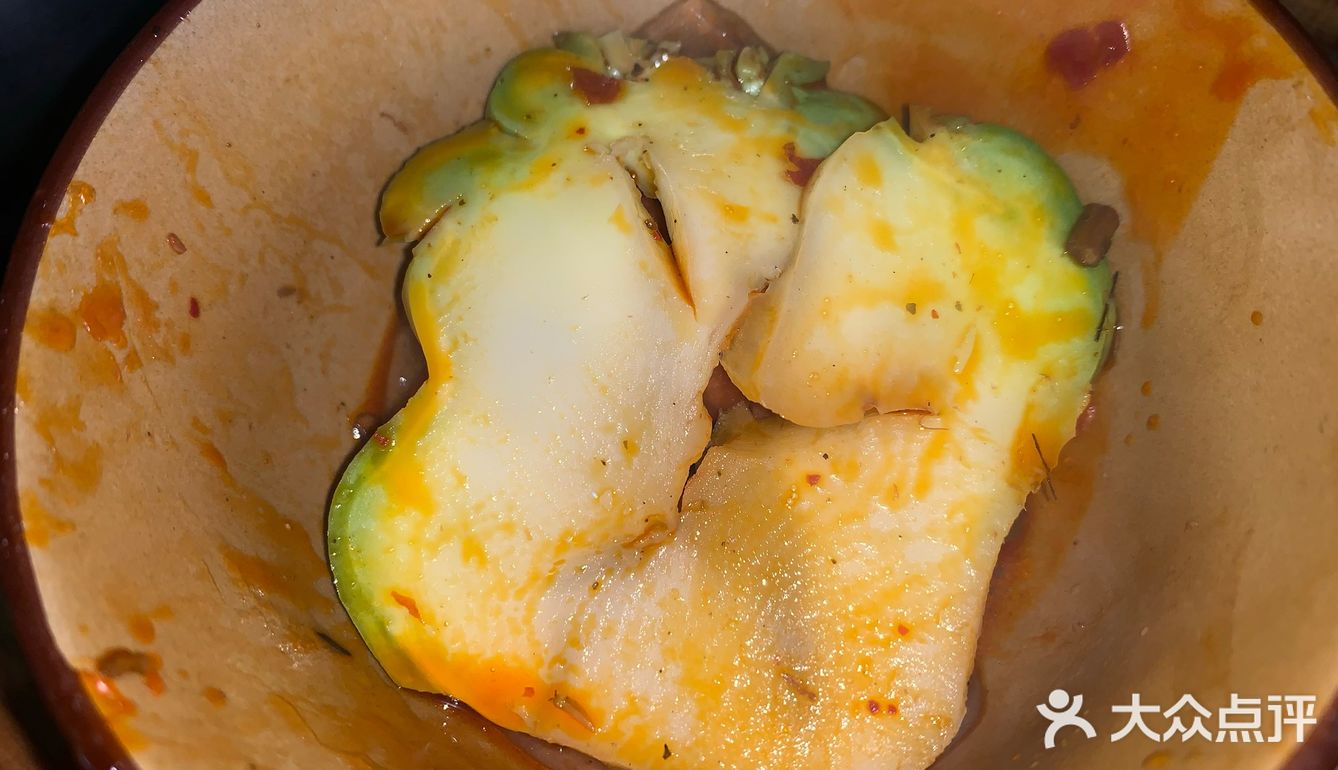 被资深吃货带来吃的一家藏在塔坪老居民楼下的串串店🍢[吐]