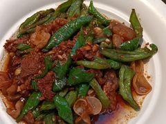-阿瓦山寨·湘菜现炒·剁椒鱼头王(咸阳总店)