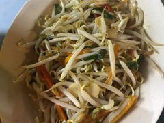 炒豆芽-明记烧鱼美味店