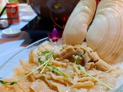 -鲜入围煮花胶鸡海鲜火锅