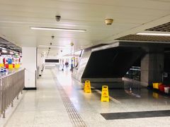 -虹桥火车站-停车场