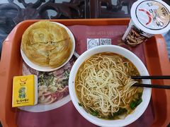 -牛一嘴·兰州牛肉面·大盘鸡(财富中心店)