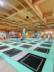 -反弹蹦床公园·运动乐园·团建·亲子派对(深圳观澜湖店)