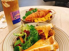 鹅肝滑蛋可颂全餐-玲婧胡同·生日蛋糕·餐厅(嘉里城店)