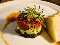 牛肉塔塔配牛油果黑橄榄酱-Solo(衡山路店)