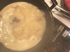 -鲜入围煮花胶鸡海鲜火锅