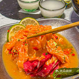 不是那种小尾巴！巴掌大的烤三文鱼尾！！