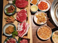 -明洞阿姨·韩式酱蟹烤肉·创意料理(三元桥店)