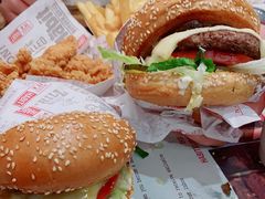 -The Habit Burger Grill 哈比特汉堡(世博店)
