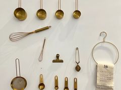 -W COLLECTIVE  DESSERT SHOP