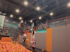 -极限PLAY运动娱乐新世界·团建派对潮玩休闲馆·室内蹦极高空游乐园