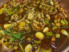 -虾弄弄海派小龙虾·牛羊蝎子火锅