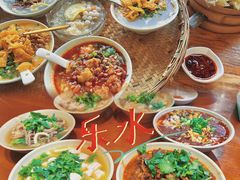 -谢老五跷脚牛肉·非遗传承店