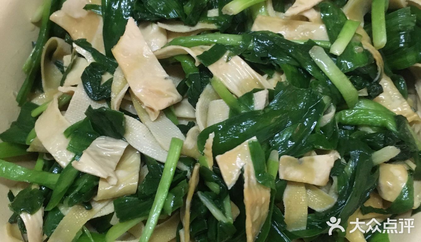 白菜豆腐。[调皮]