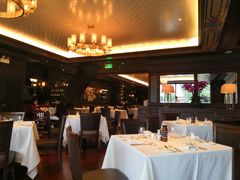 大堂-Wolfgang’s Steakhouse 沃夫冈牛排馆(上海白玉兰广场店)