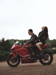 -上花轿婚纱摄影