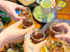 -休记光头香辣蟹干锅(绵竹店)