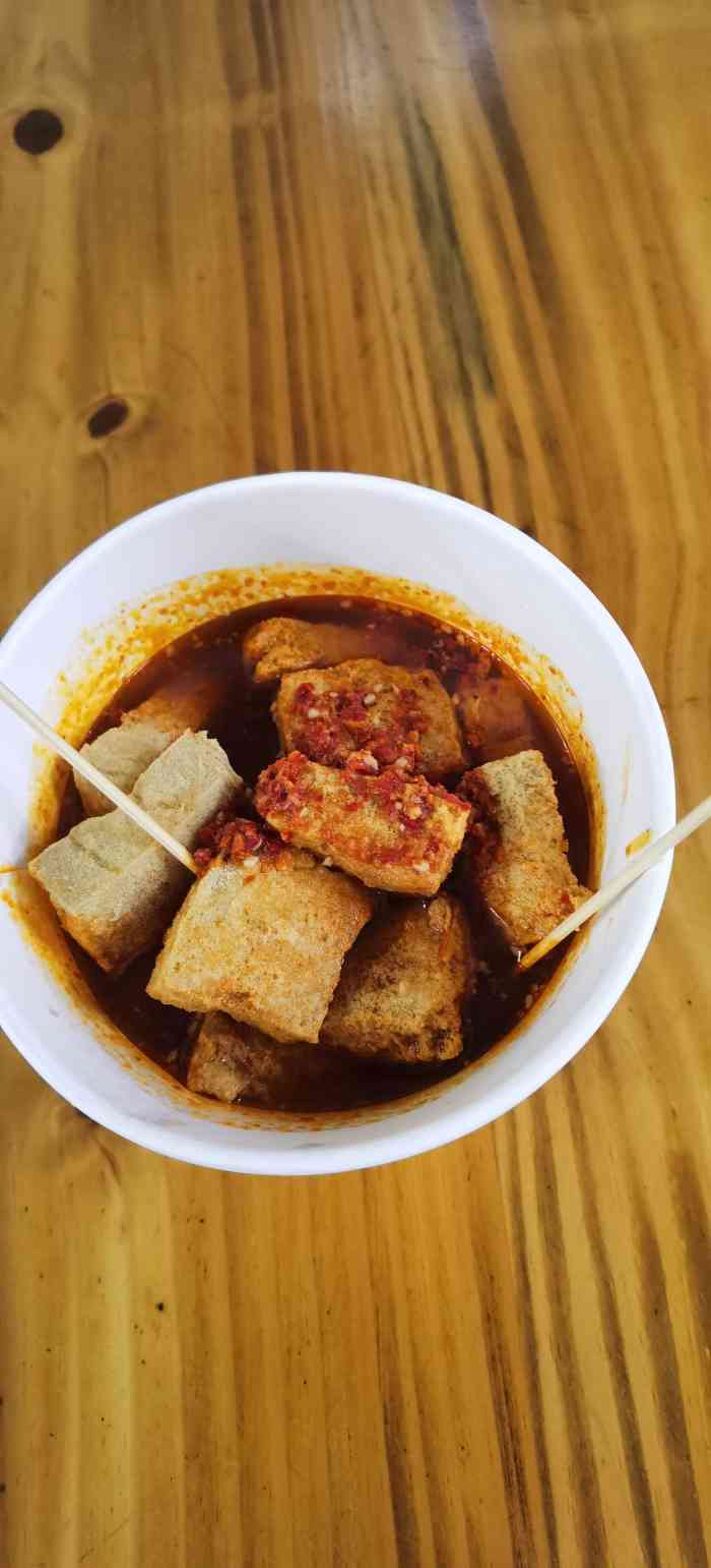 一直很火的西镇臭豆腐,已经记不清从多大年纪开始吃的了,现在每年差不