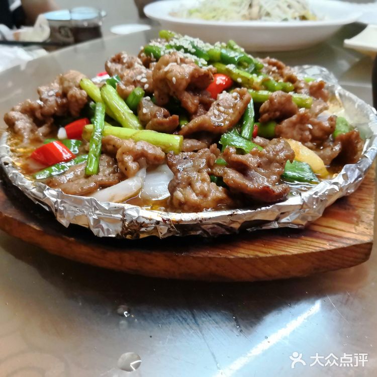 大厅没什么人，也许去的时间有点晚了